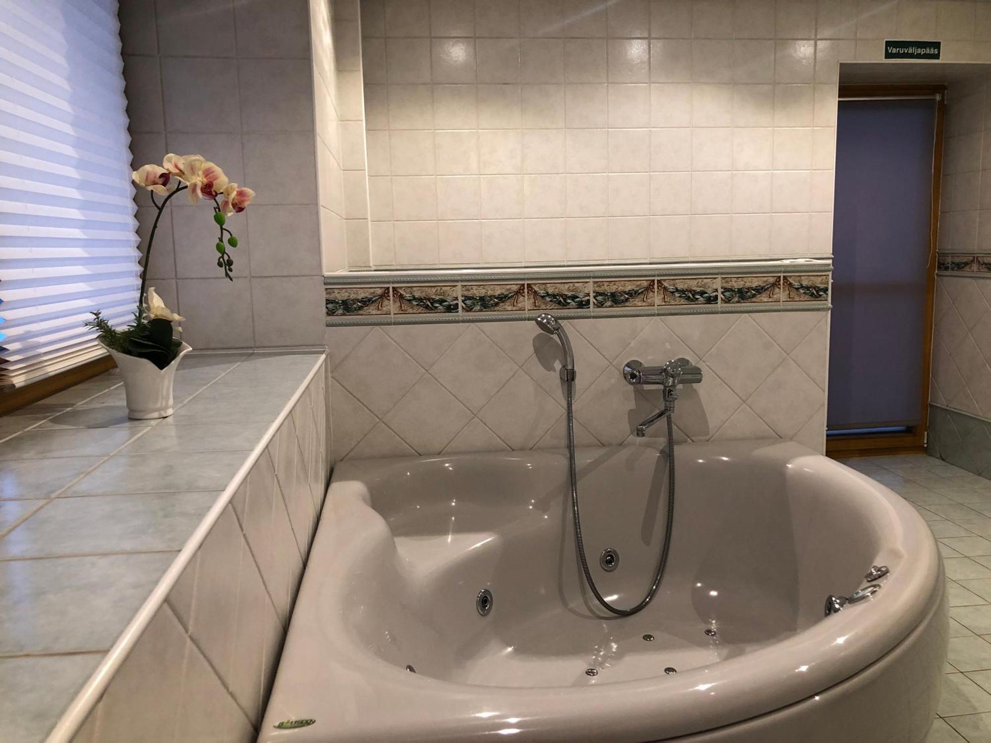 Riia Villa Tartu Ngoại thất bức ảnh